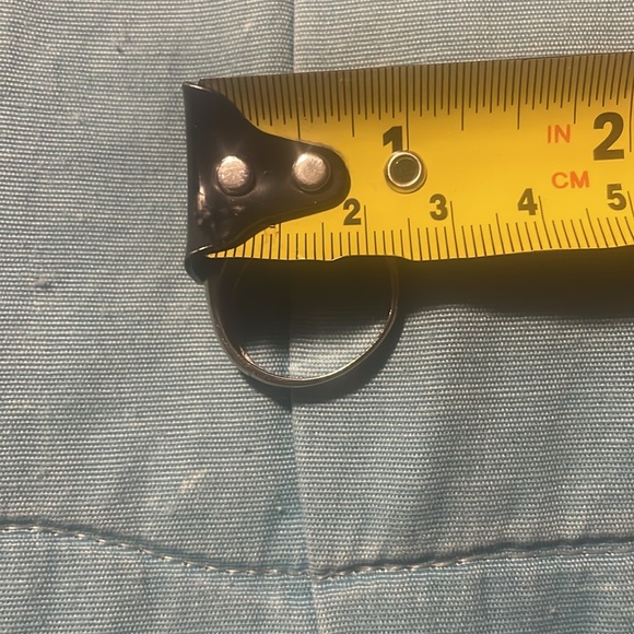 White gold ring with one diamond - Picture 7 of 8